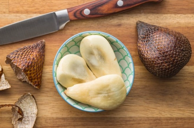 how to eat salak