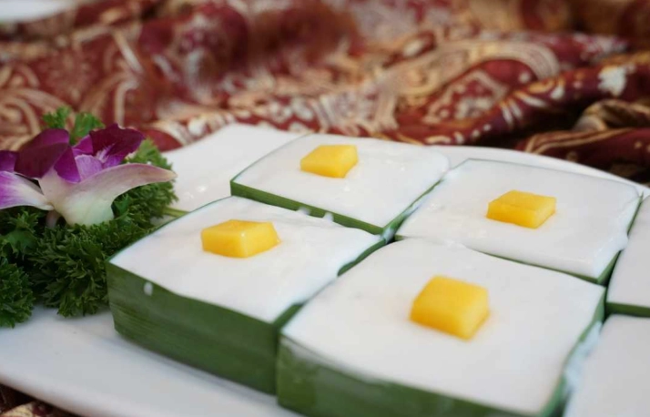 Thai sticky rice mango