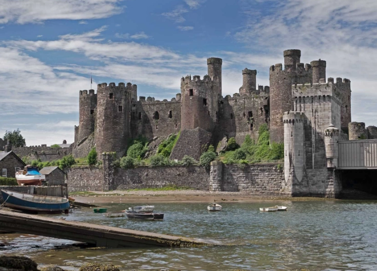 wales tourist attractions