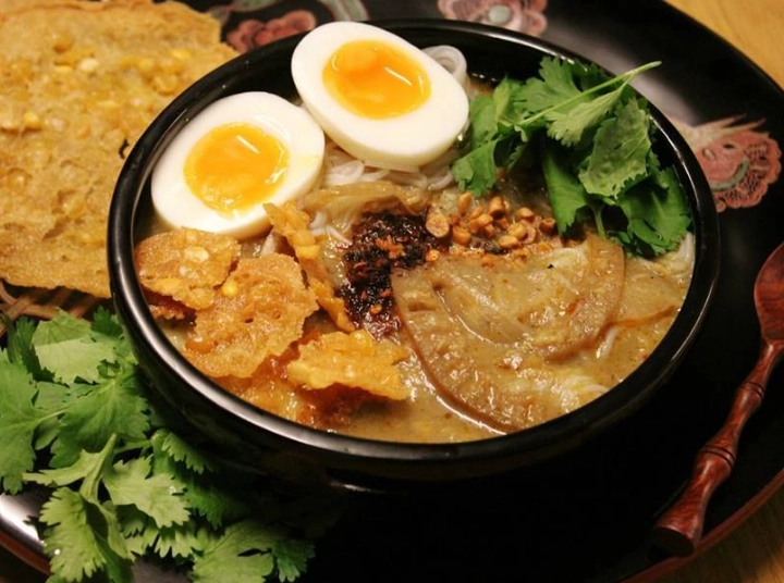 traditional myanmar dishes