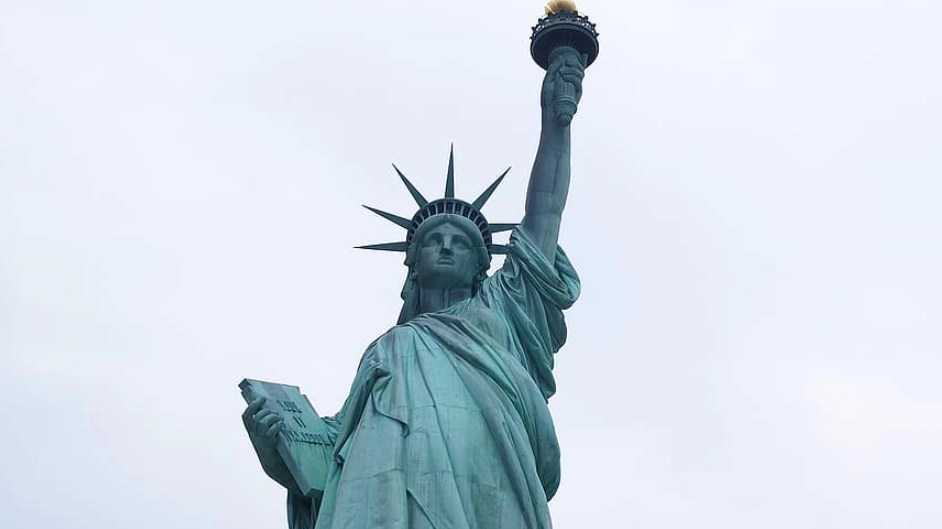 statue of liberty ferry
